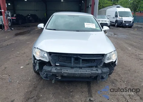 2008 Volkswagen Passat Turbo from USA, damaged, VIN WVWJK73C98P122890